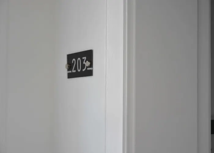 Edificio Charles 203
